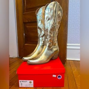 Metallic Gold Cowgirl Boots - Size 9